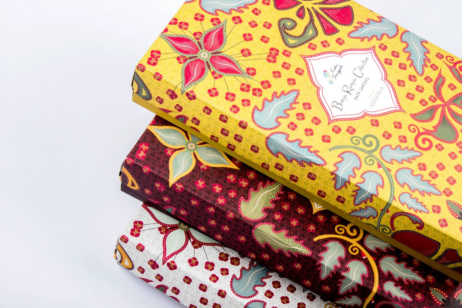 頭巾絲巾禮盒包裝設(shè)計(jì)(圖1)