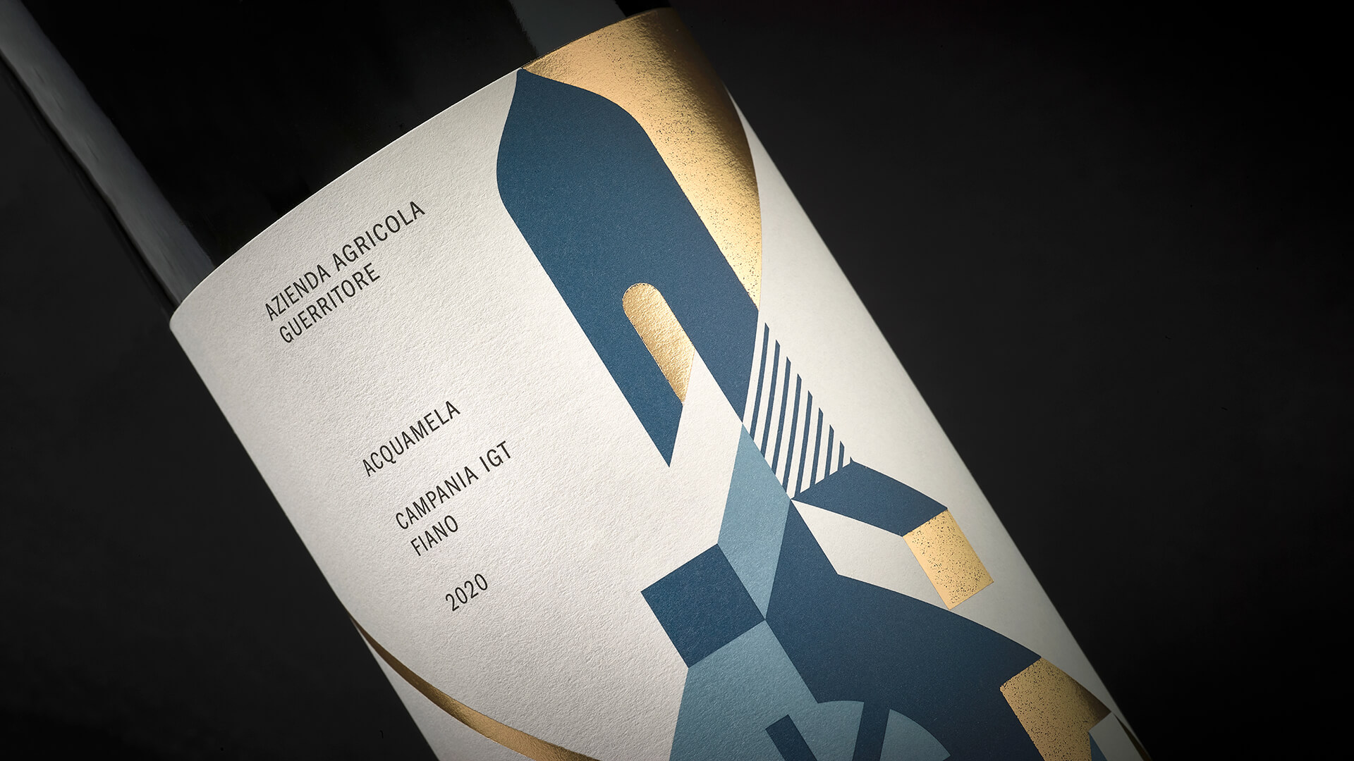 時(shí)尚簡(jiǎn)約的葡萄酒包裝設(shè)計(jì)(圖5)