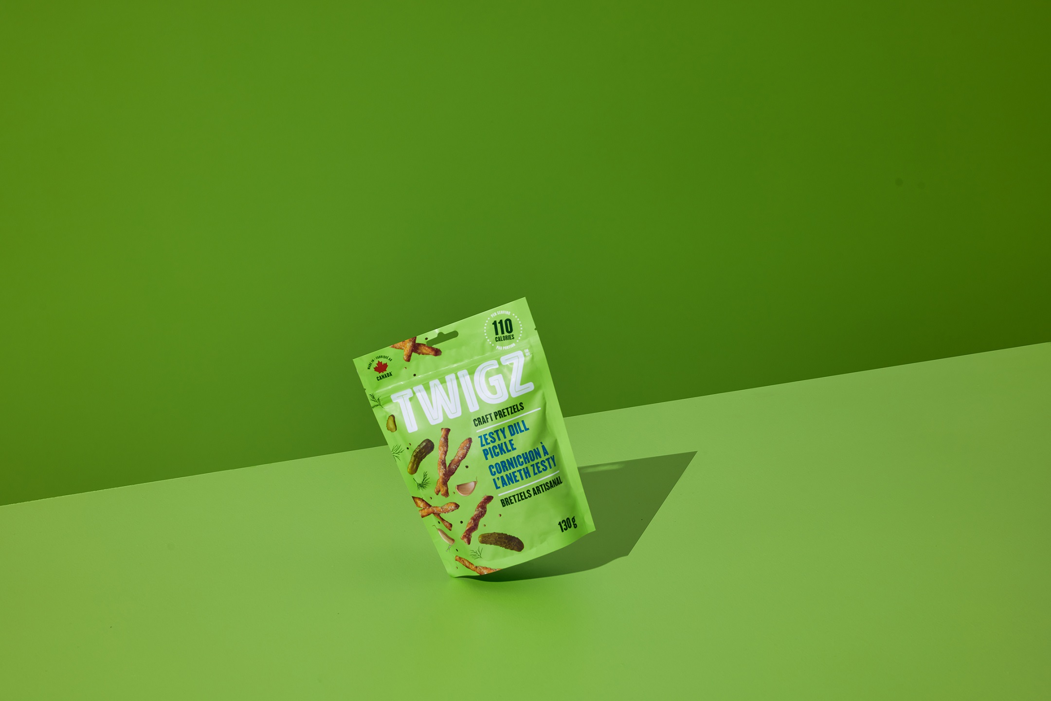 充滿風(fēng)味和活力的椒鹽脆餅零食包裝這樣設(shè)計(jì)(圖1)