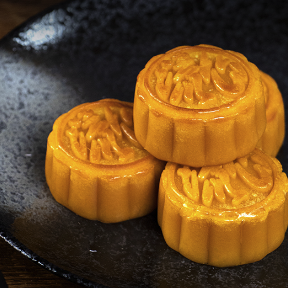 萌小姿 流心奶黃港式月餅 330g 禮盒裝包裝禮盒產(chǎn)品包裝創(chuàng)意設計欣賞(圖4)