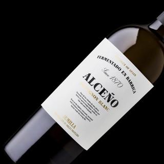 創(chuàng)意酒包裝設(shè)計(jì)奧仙奴長(zhǎng)相思干型白葡萄酒年產(chǎn)品包裝設(shè)計(jì)欣賞(圖8)