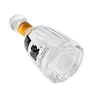 創(chuàng)意酒包裝設(shè)計四開幽雅醇厚型白酒單瓶裝產(chǎn)品包裝設(shè)計欣賞(圖4) 創(chuàng)意酒包裝設(shè)計四開幽雅醇厚型白酒單瓶裝產(chǎn)品包裝設(shè)計欣賞(圖4)