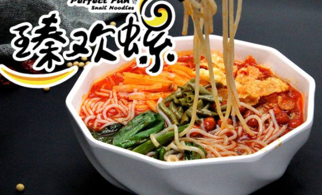 臻歡螺螺螄粉品牌logo與食品包裝設(shè)計欣賞(圖4)